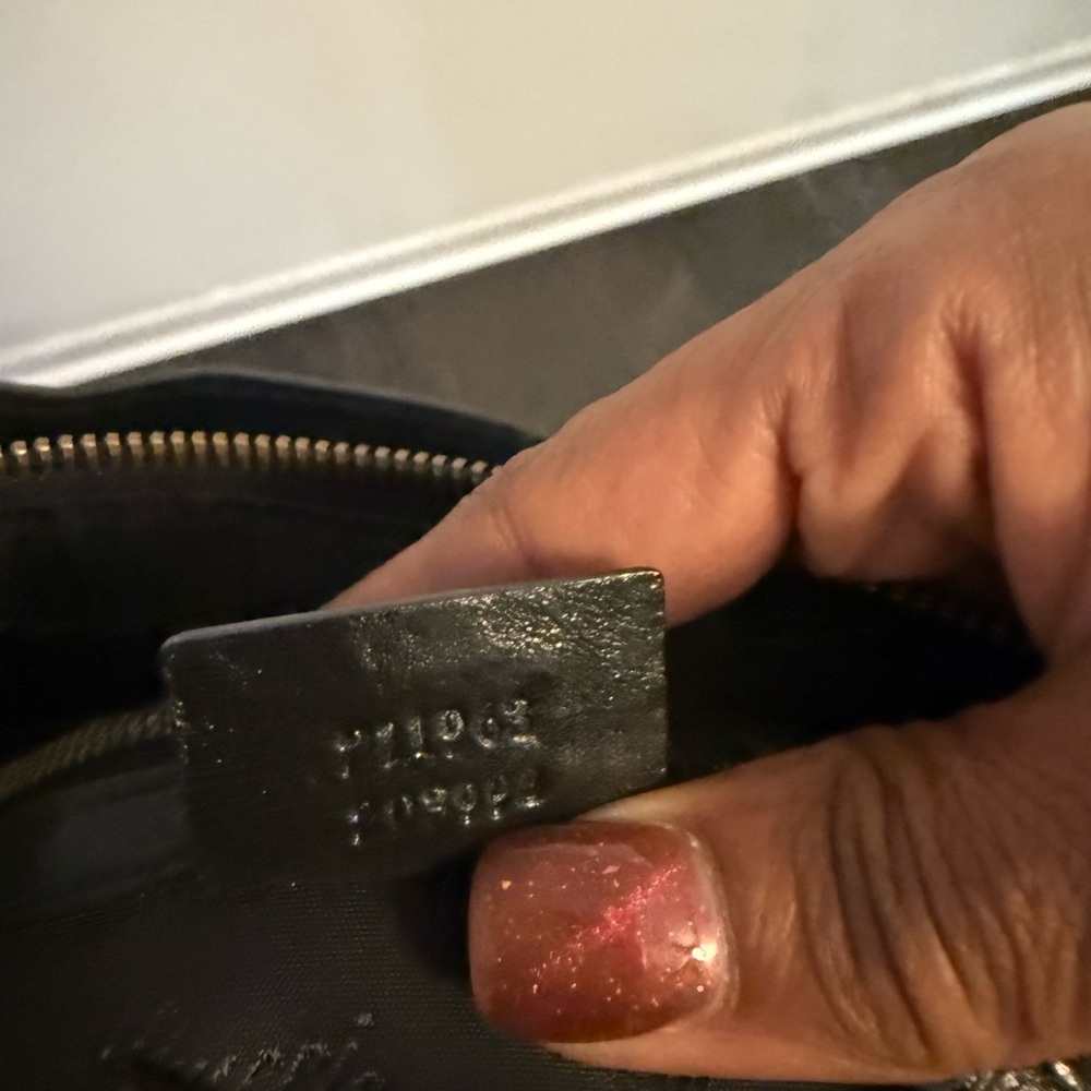 Gucci Black and Gold Shoulder Bag - Picture 7 of 10